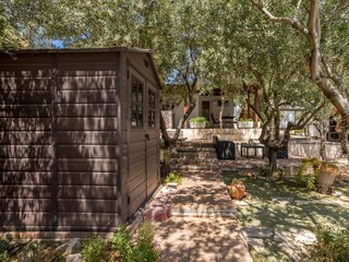 Holiday house Stari Grad  11