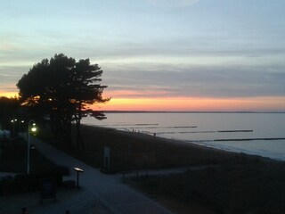 Strand m beim Sonnenuntergang