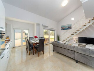 Villa Brodarica Caratteristiche 3