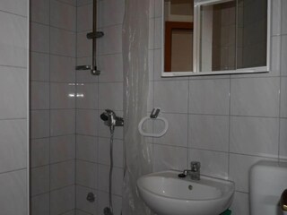 Apartment Dugi Rat Features 7