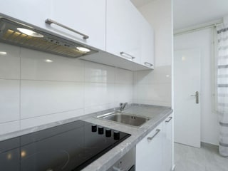 Apartment Vrboska Features 7