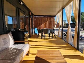 Trailer Pirovac Features 6