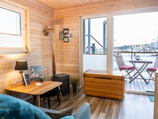 Wohnecke mit Schiffsofen