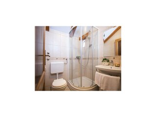 Apartment Brsecine Features 12