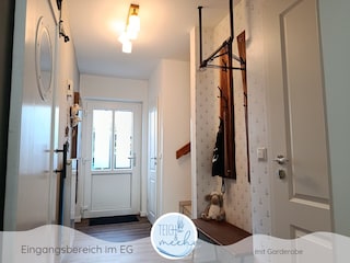 Ferienhaus Teich und meehr - Eingangsbereich im EG