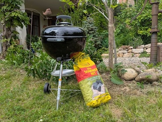 Grill und Kohle stehen bereit für euch