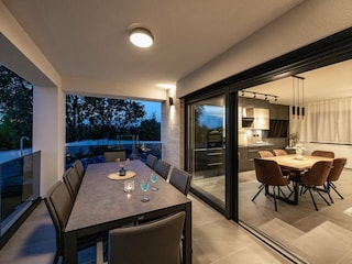 Terrasse, Nachtbild