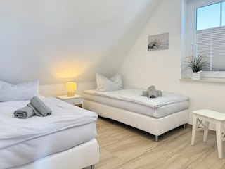 Schlafzimmer 2