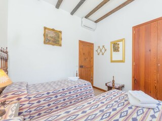 Villa Sencelles Features 32