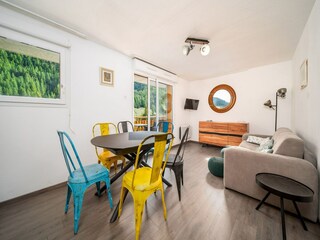 Apartment Uvernet-Fours Ausstattung 3