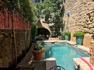 Apartment Arpaillargues-et-Aureillac Außenaufnahme 4