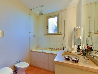 Villa Magliano in Toscana Features 32