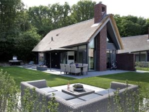 Holiday house Luxus Ferienhaus im Dorfzentrum von Schoorl