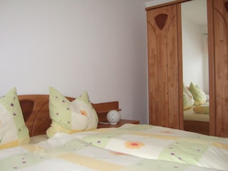 Kleiderschrank im Elternschlafzimmer