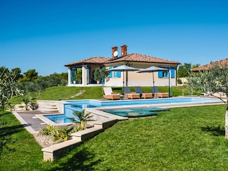 Villa mit großem Pool 45m2