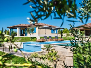 Villa mit großem Pool 45m2