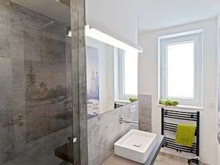 Badezimmer unten mit Dusche