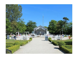 Ostseebad Boltenhagen - Blick auf den Kurpark im Zentrum
