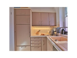 Ostseegarten - Blick in die voll ausgestattete Küche