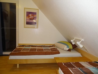 Schlafzimmer 3 mit Balkon