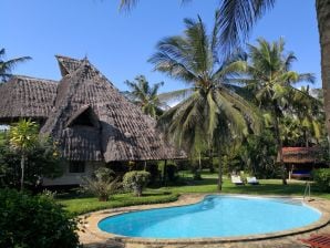 Villa KUSINI mit Pool und Personal - Diani Beach - image1