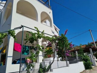 Appartement Arbanija Enregistrement extérieur 2