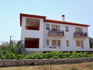 Apartment Ugljan (Ort)  2