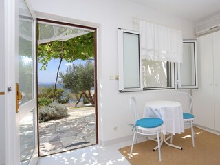 Apartment Okrug Gornji  12