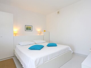 Apartment Okrug Gornji  15