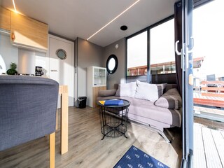 Wohnbereich mit Schlafsofa