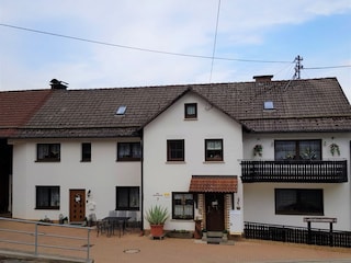 Eingang FW1 links, Eingang FW2 rechts