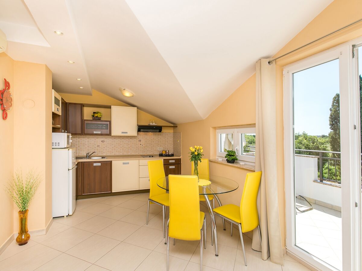 Apartment Mali Maj 7