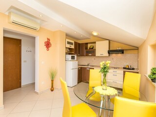 Apartment Mali Maj  8