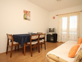 Apartment Razanj  12
