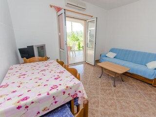 Apartment Okrug Gornji  10
