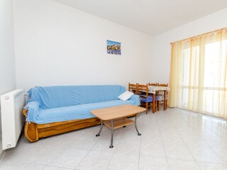 Apartment Okrug Gornji  11