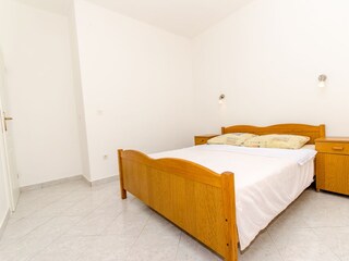 Apartment Okrug Gornji  16