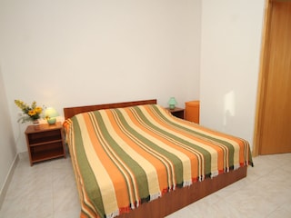 Apartment Mrljane  8