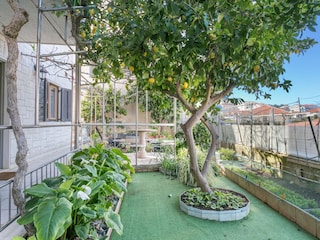 Apartment Okrug Gornji  11