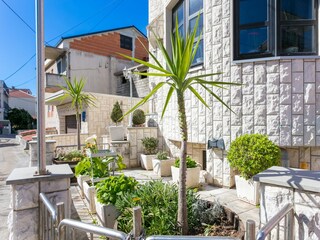 Apartment Okrug Gornji  13