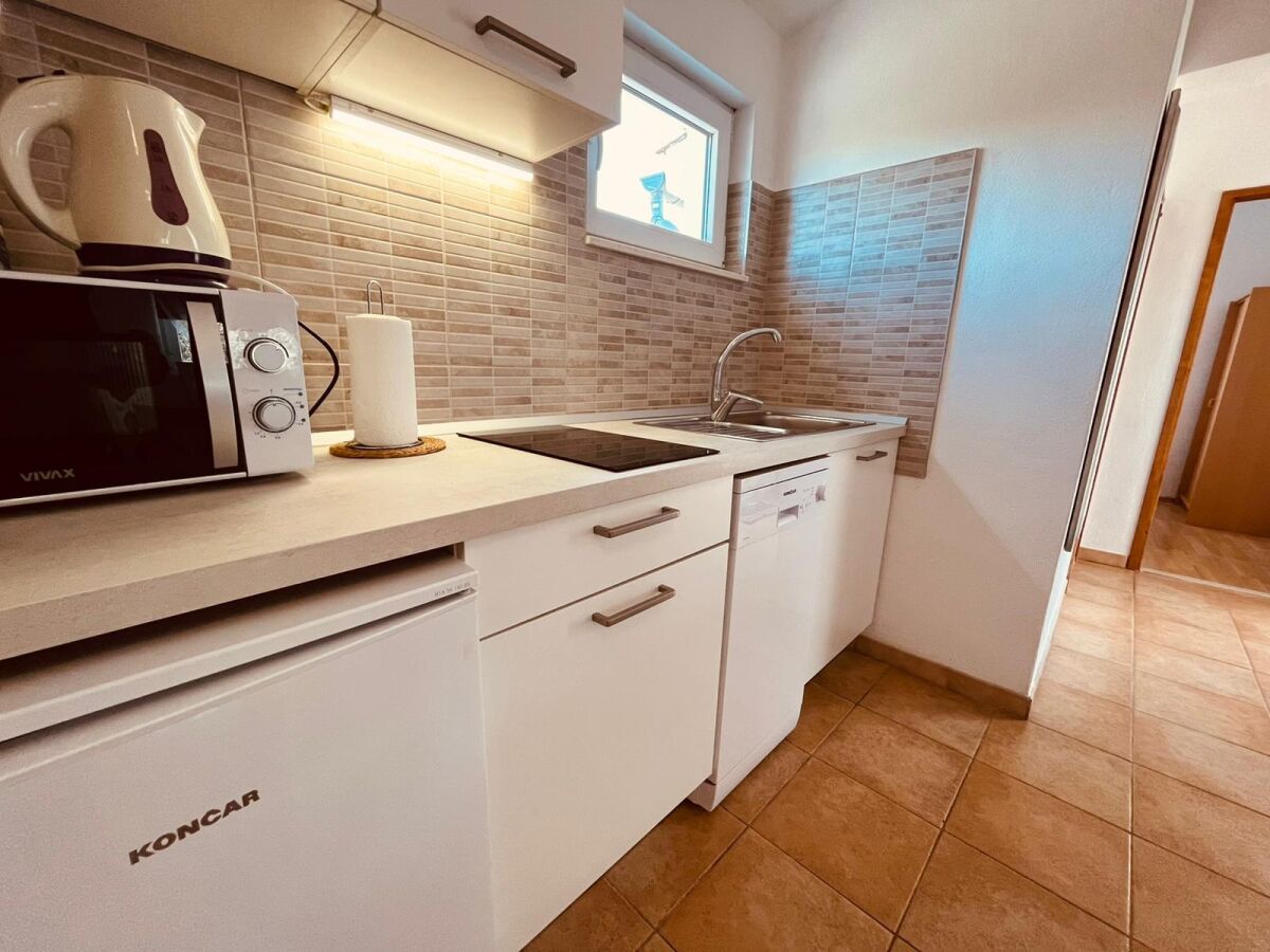 Apartment Primosten 13