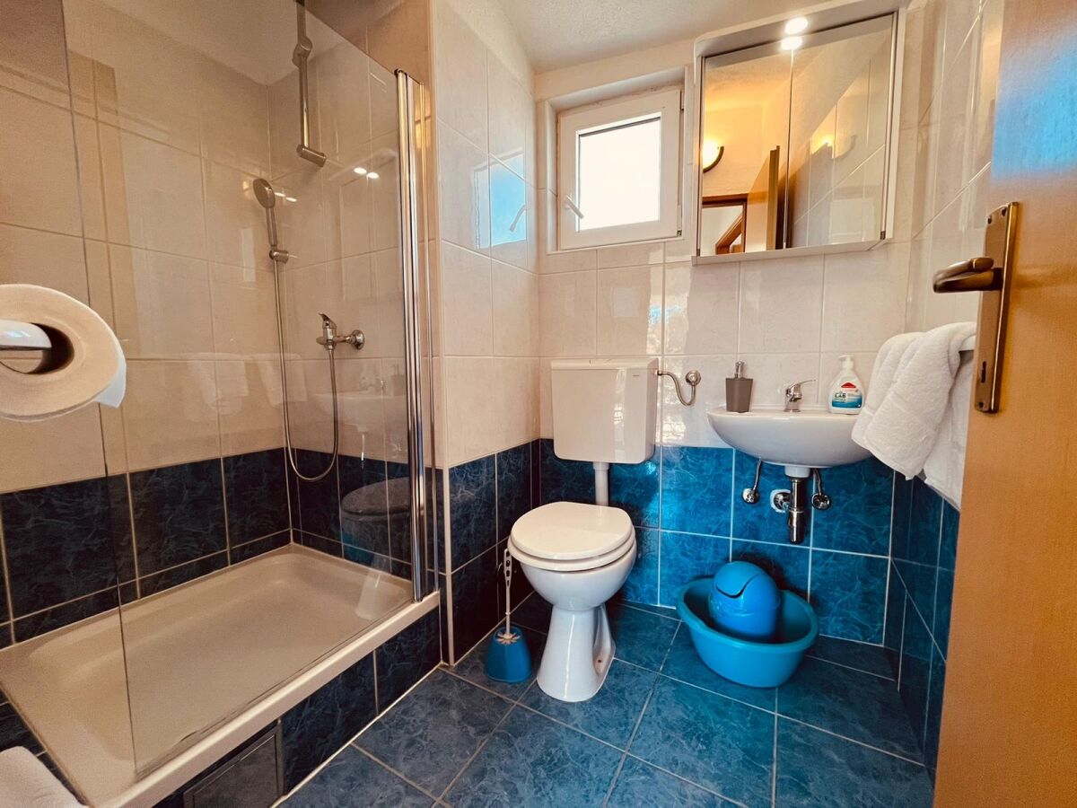 Apartment Primosten 16