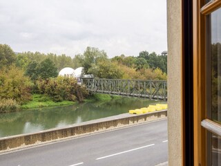 Blick auf Nebenarm der Donau und Wachau Arena
