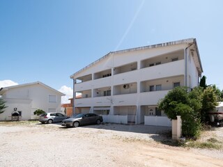 Apartment Povljana  5