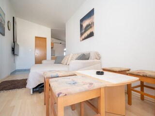 Apartment Povljana  11