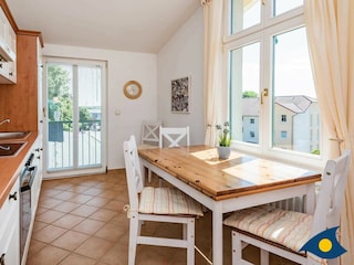 Küche mit Essbereich