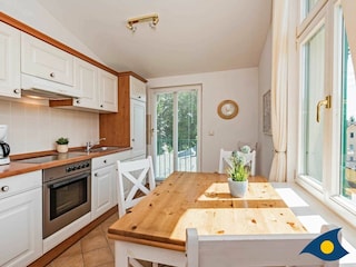 Küche mit Essbereich