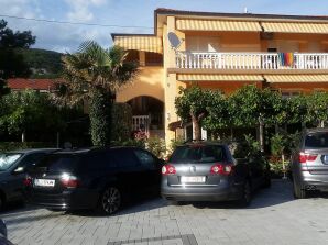 Two bedroom apartment with terrace Baška, Krk A-23618-a