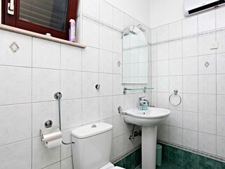 Apartment Zlarin  29