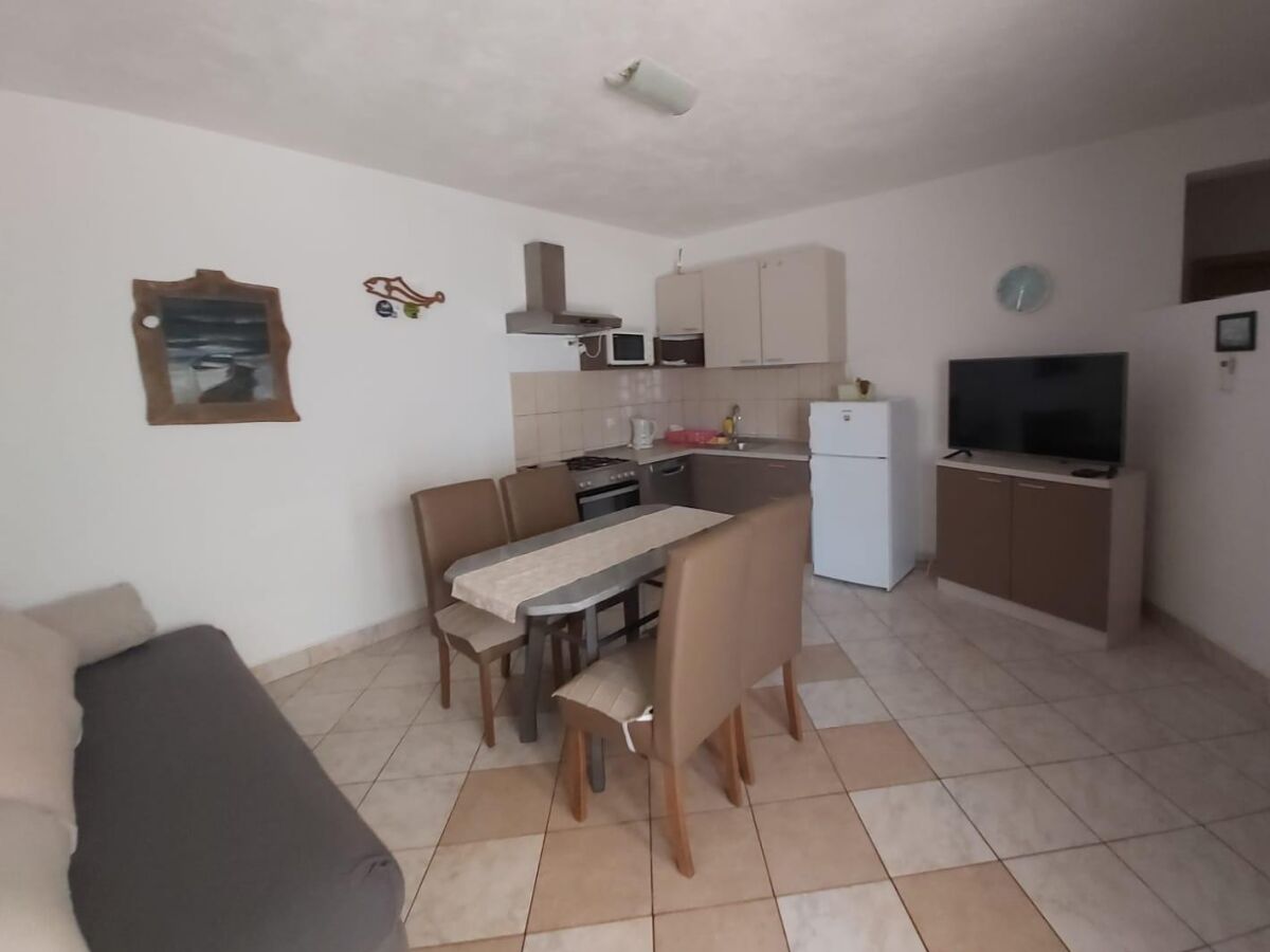 Apartment Povlja 7